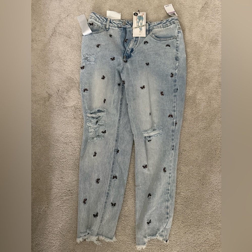Tinseltown Light Blue Hi-Rise Curvy Mom Jeans with Butterfly Accents